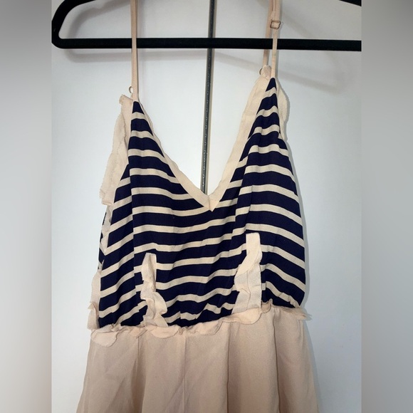 Camilla & Marc Beige and Cream Garment - Picture 4 of 13